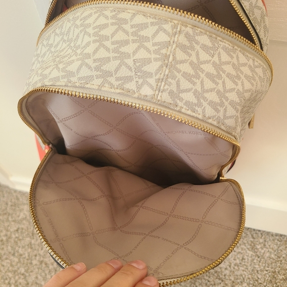 Michael Kors Backpack - Picture 4 of 6